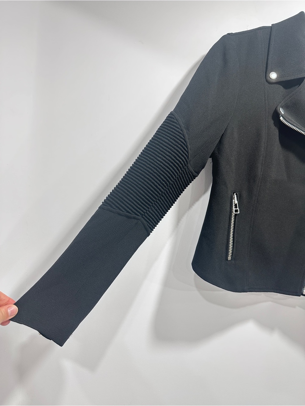 Wilfred Aritzia Black Crepe Moto Biker Jacket Size 2 - Picture 5 of 11